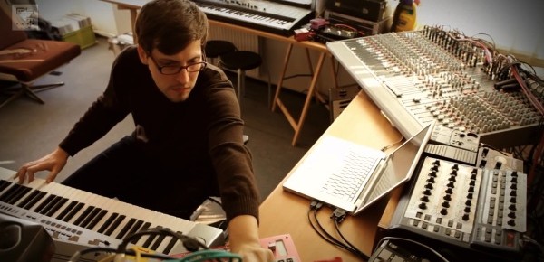 Video-Feature from "Slices" 01-12 is online Video-Feature from "Slices" 01-12 is online